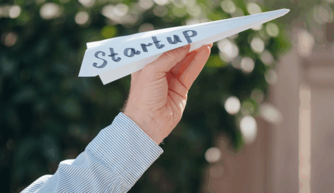 Tech Product Launch Marketing: Your Complete Checklist & Plan